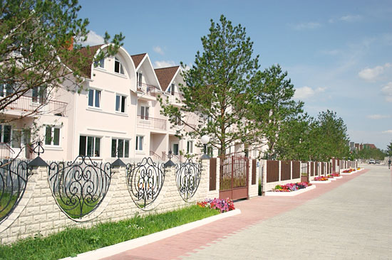Распродажа недвижимости в коттеджном поселке Белый Берег